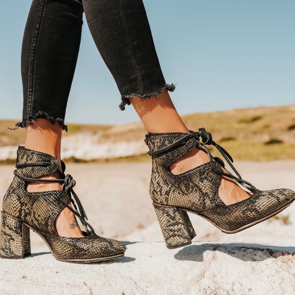 Freebird green snake Joyce sz 10